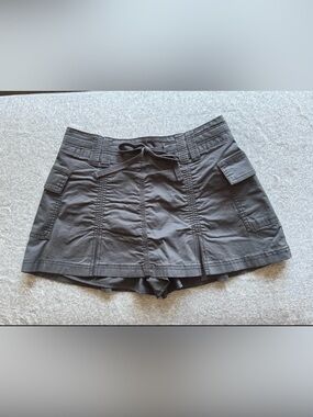 Hollister Cargo Mid-Rise Mini Skirt